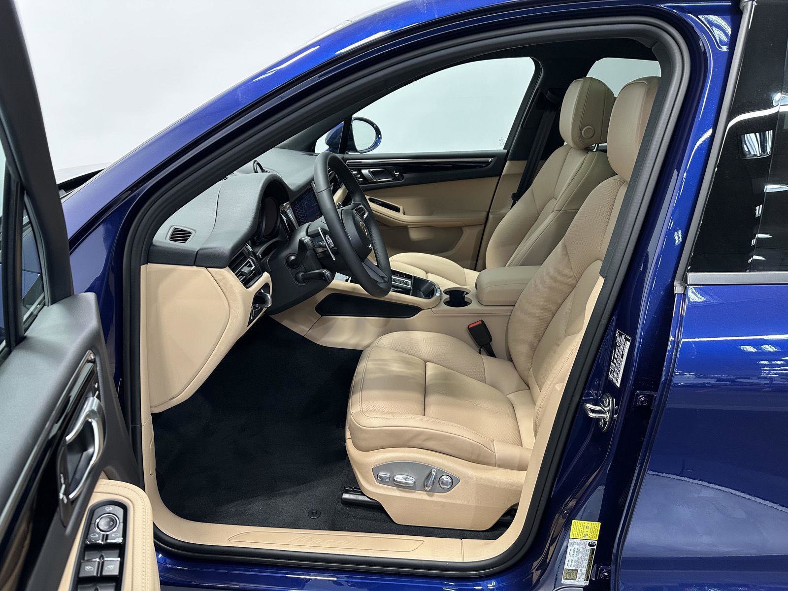 Certified 2026 Porsche Macan Turbo image 17