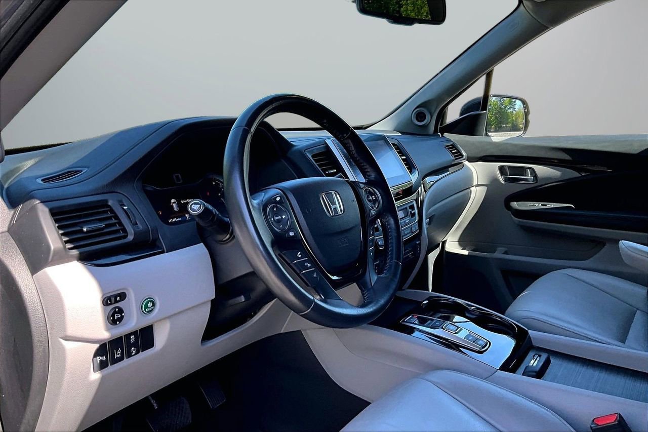Used 2016 Honda Pilot Touring image 20