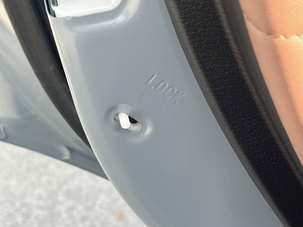 New 2026 Mitsubishi Outlander SEL image 14