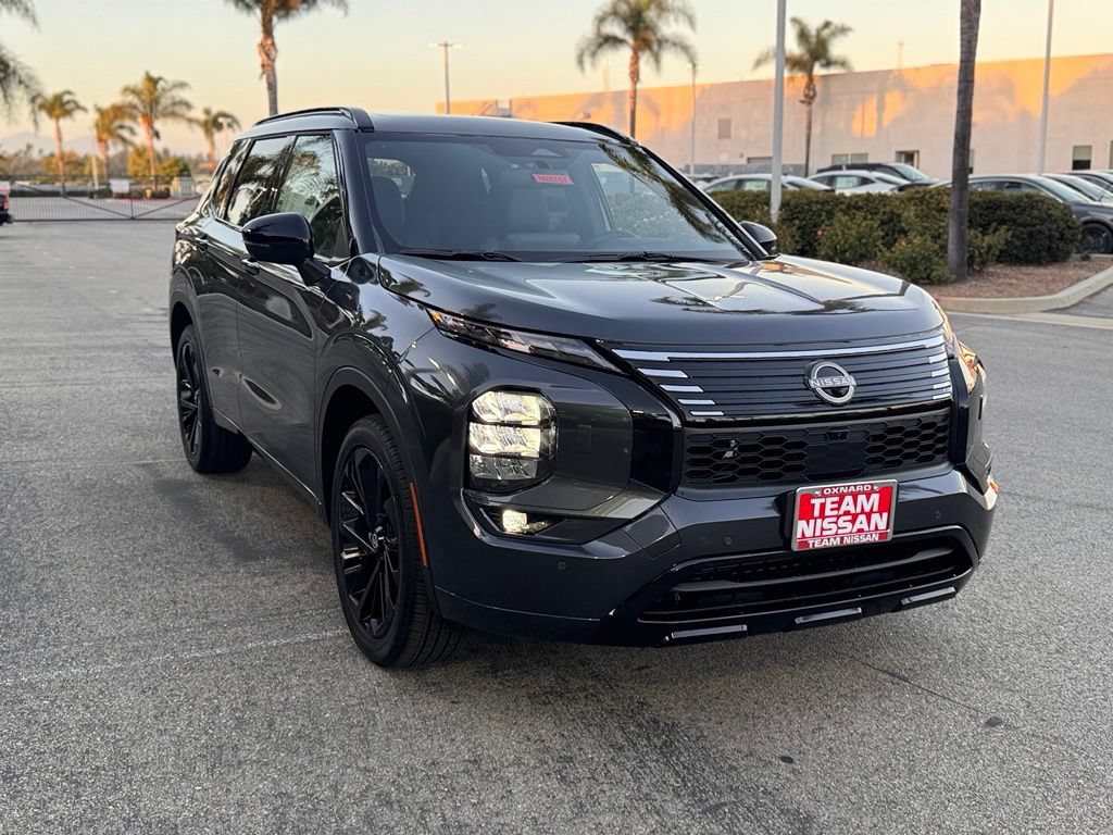New 2026 Nissan Rogue Platinum AWD/4WD image 2