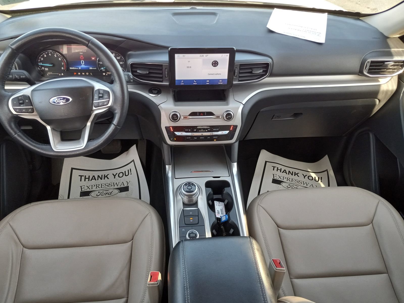 Used 2023 Ford Explorer XLT w/ Equipment Group 202A AWD/4WD image 18