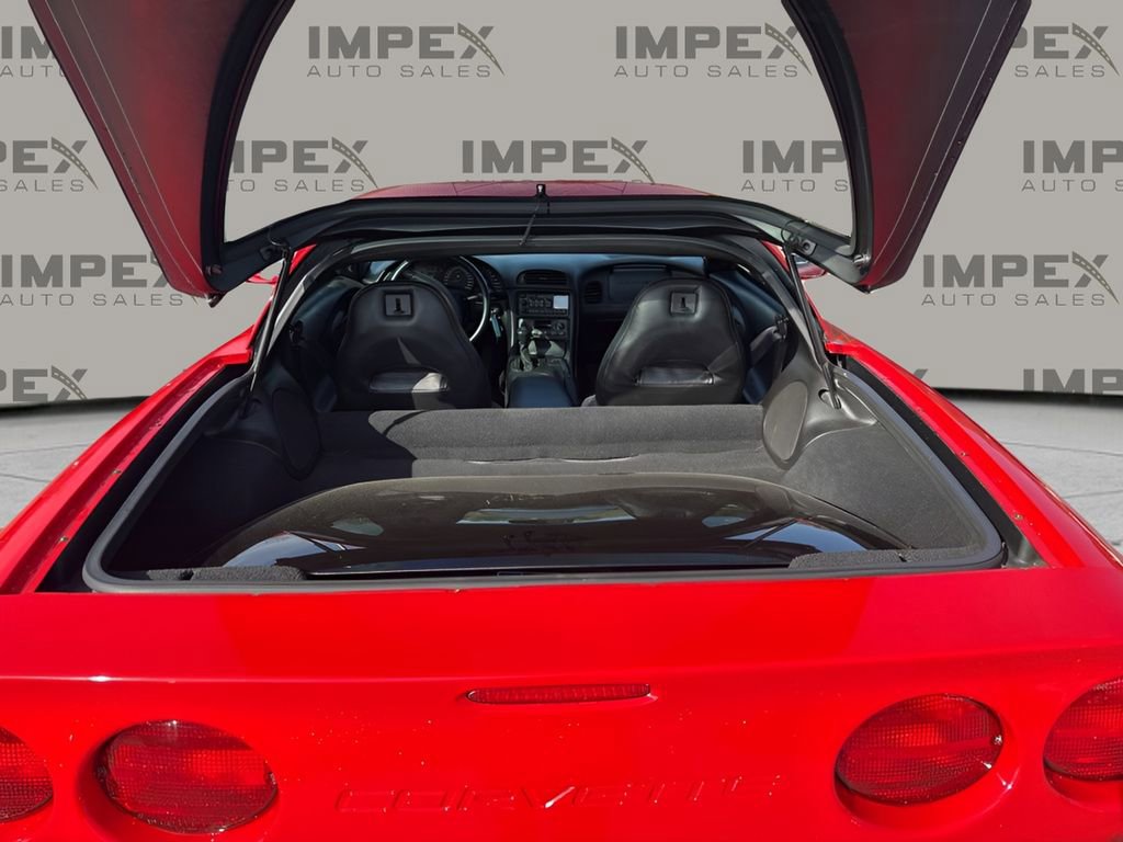 Used 1998 Chevrolet Corvette Coupe w/ Roof Pkg image 18