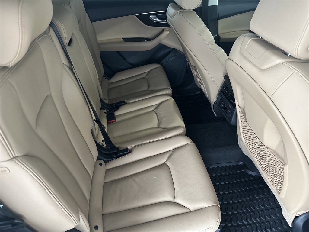 Used 2023 Audi Q7 2.0T Premium w/ Convenience Package image 34