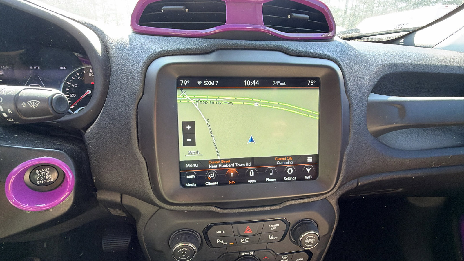 Used 2020 Jeep Renegade Latitude w/ UConnect 8.4 Nav Group AWD/4WD image 32