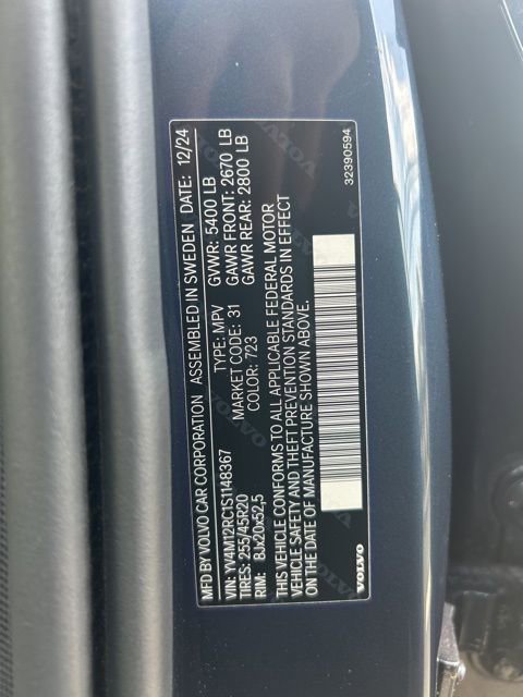 Certified 2025 Volvo XC60 B5 Plus AWD/4WD image 28