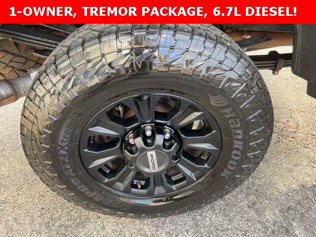 Used 2022 Ford F250 Lariat w/ Tremor Off-Road Package image 22
