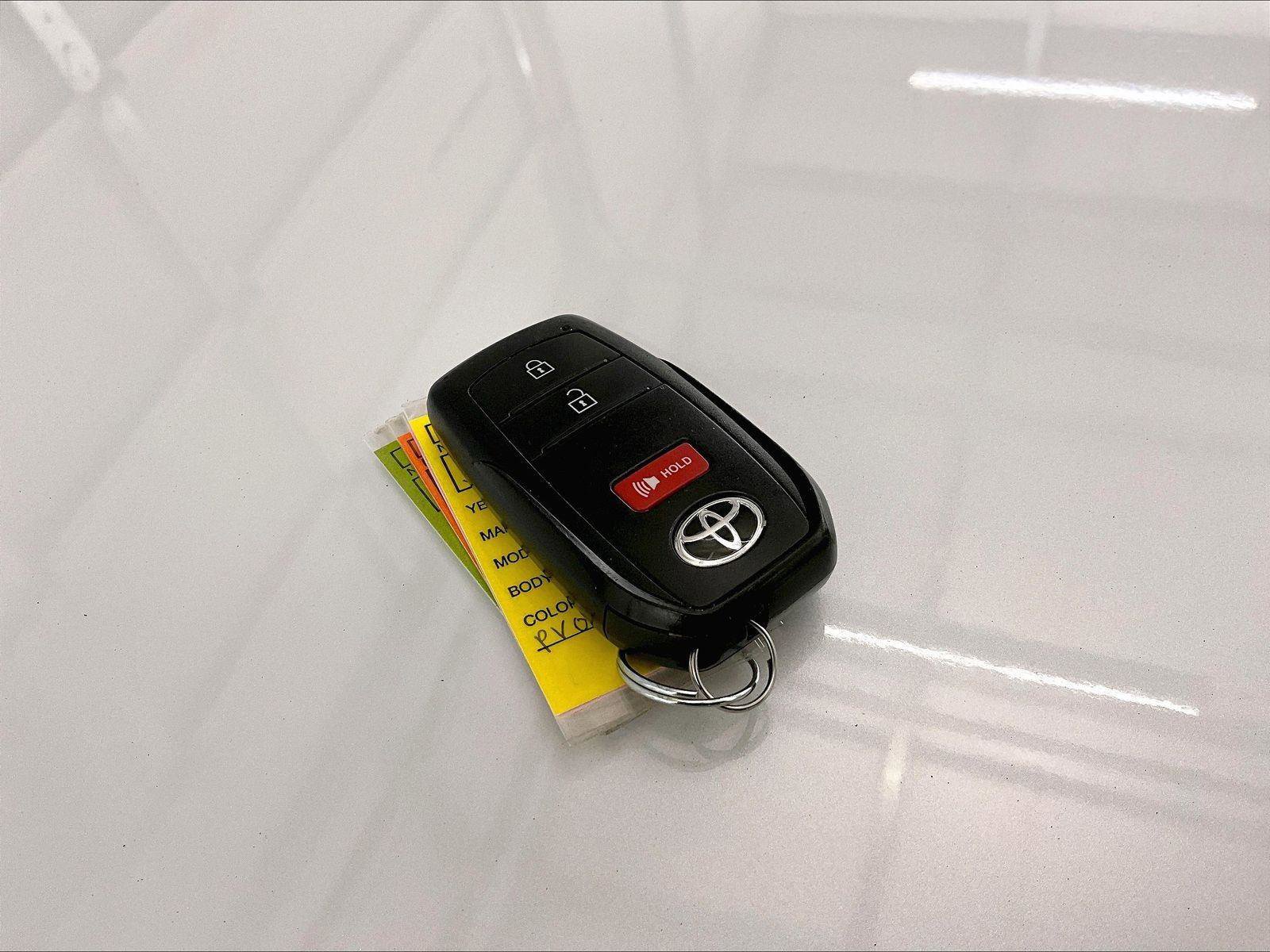 Used 2023 Toyota Corolla Cross LE w/ Moonroof Package FWD image 10