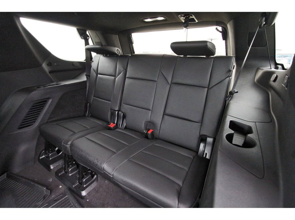 Used 2024 Cadillac Escalade Luxury RWD image 13