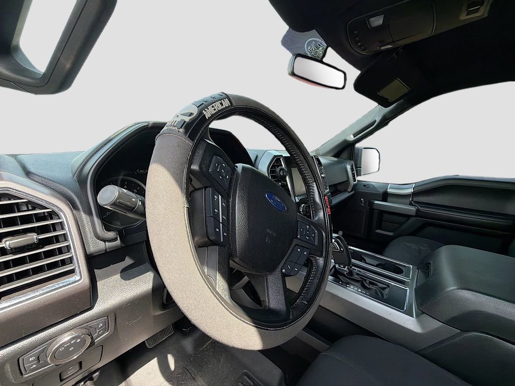 Used 2015 Ford F150 XLT w/ Equipment Group 302A Luxury AWD/4WD image 11