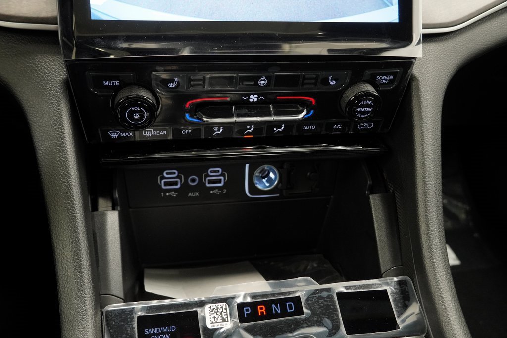 New 2025 Jeep Grand Cherokee Limited image 24