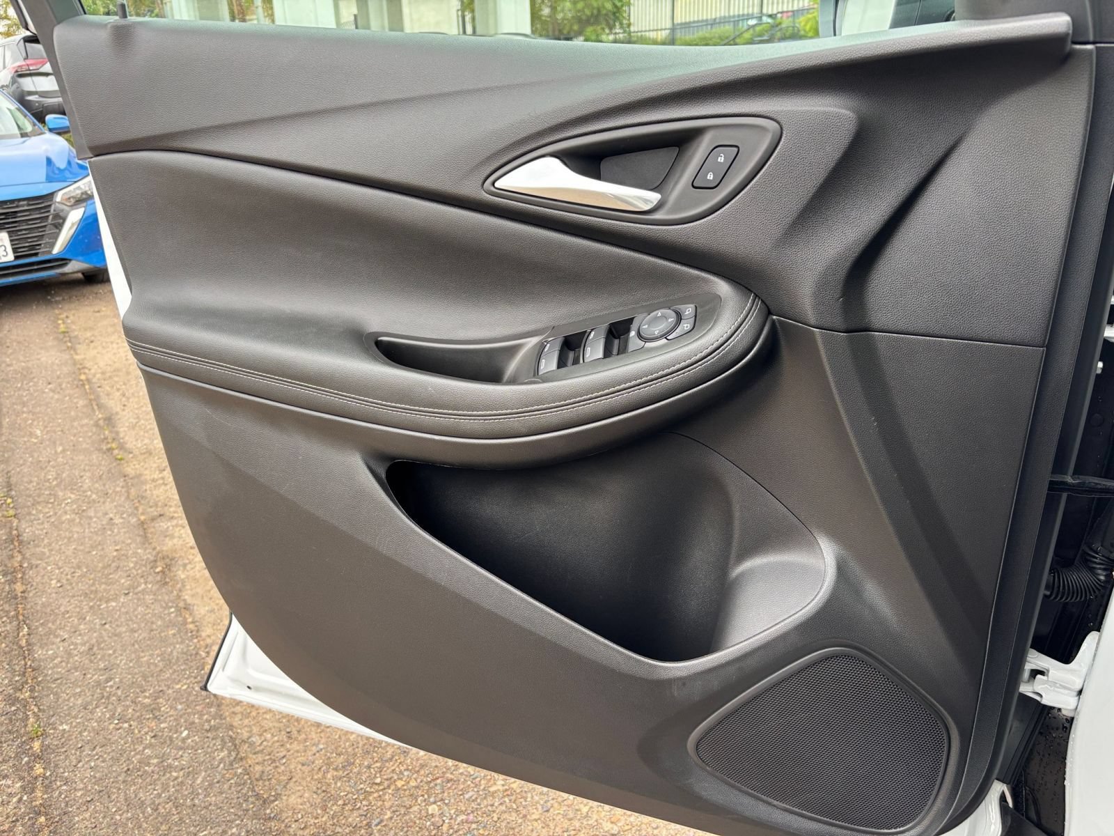 Used 2025 Buick Encore GX Preferred FWD image 18