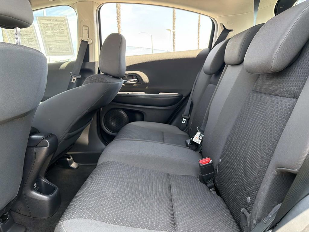 Used 2019 Honda HR-V LX image 16