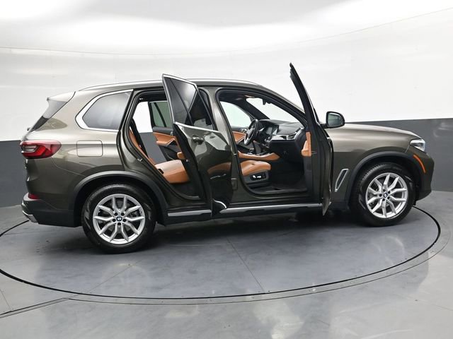 Used 2021 BMW X5 xDrive40i w/ Premium Package AWD/4WD image 36