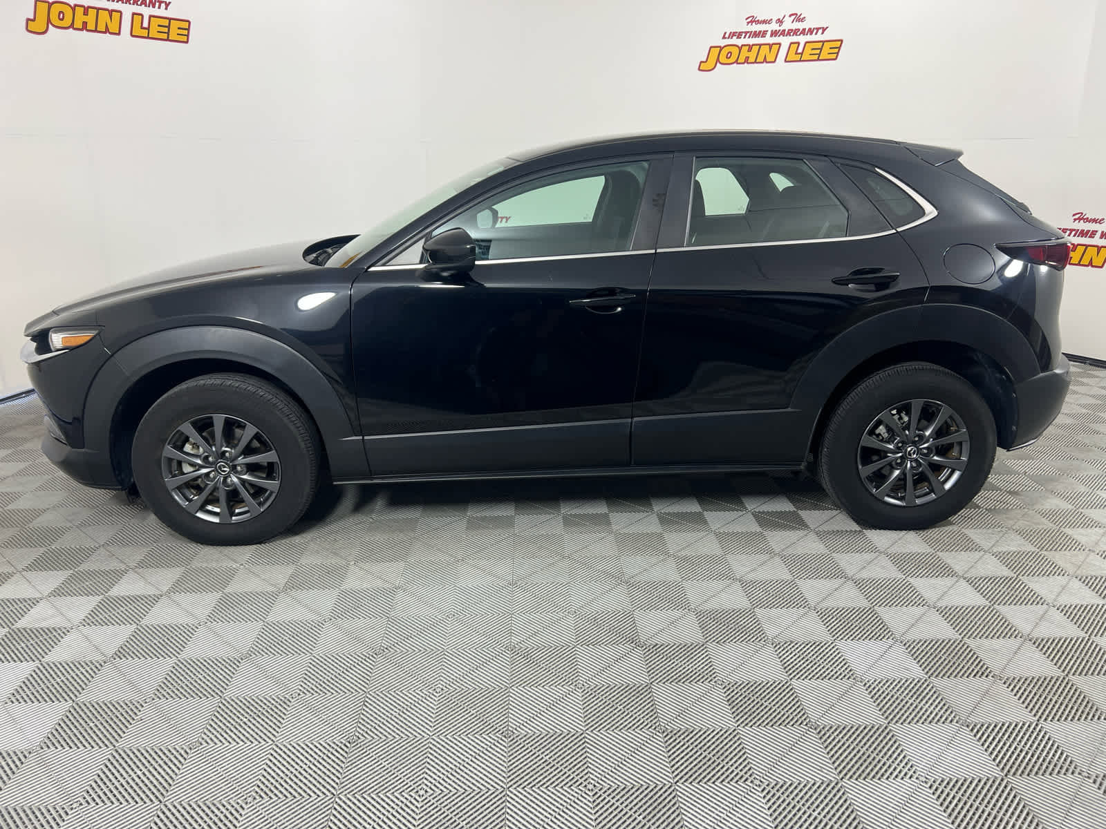 Used 2023 MAZDA CX-30 AWD 2.5 S image 2