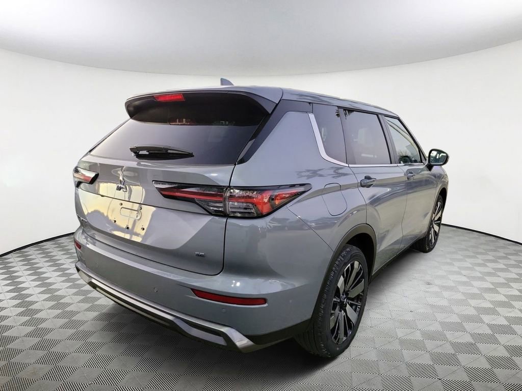 New 2026 Mitsubishi Outlander SE image 4