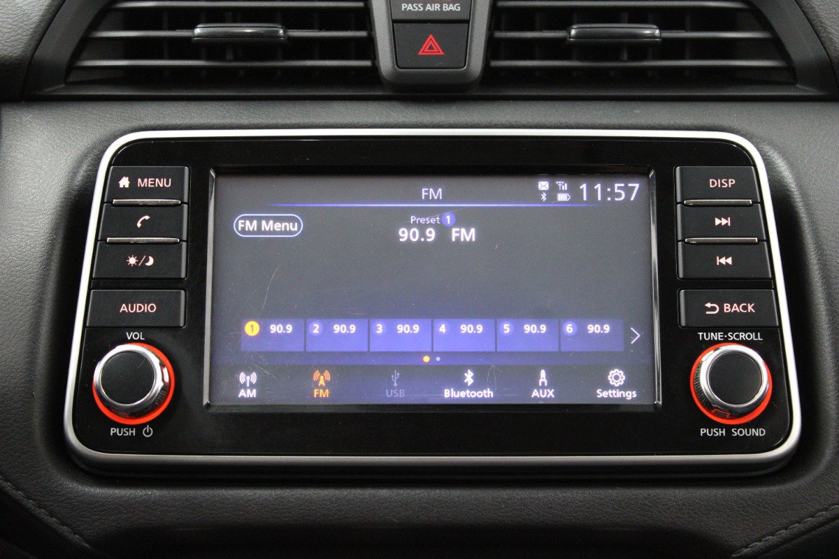 Used 2021 Nissan Versa S w/ Trunk Package image 20