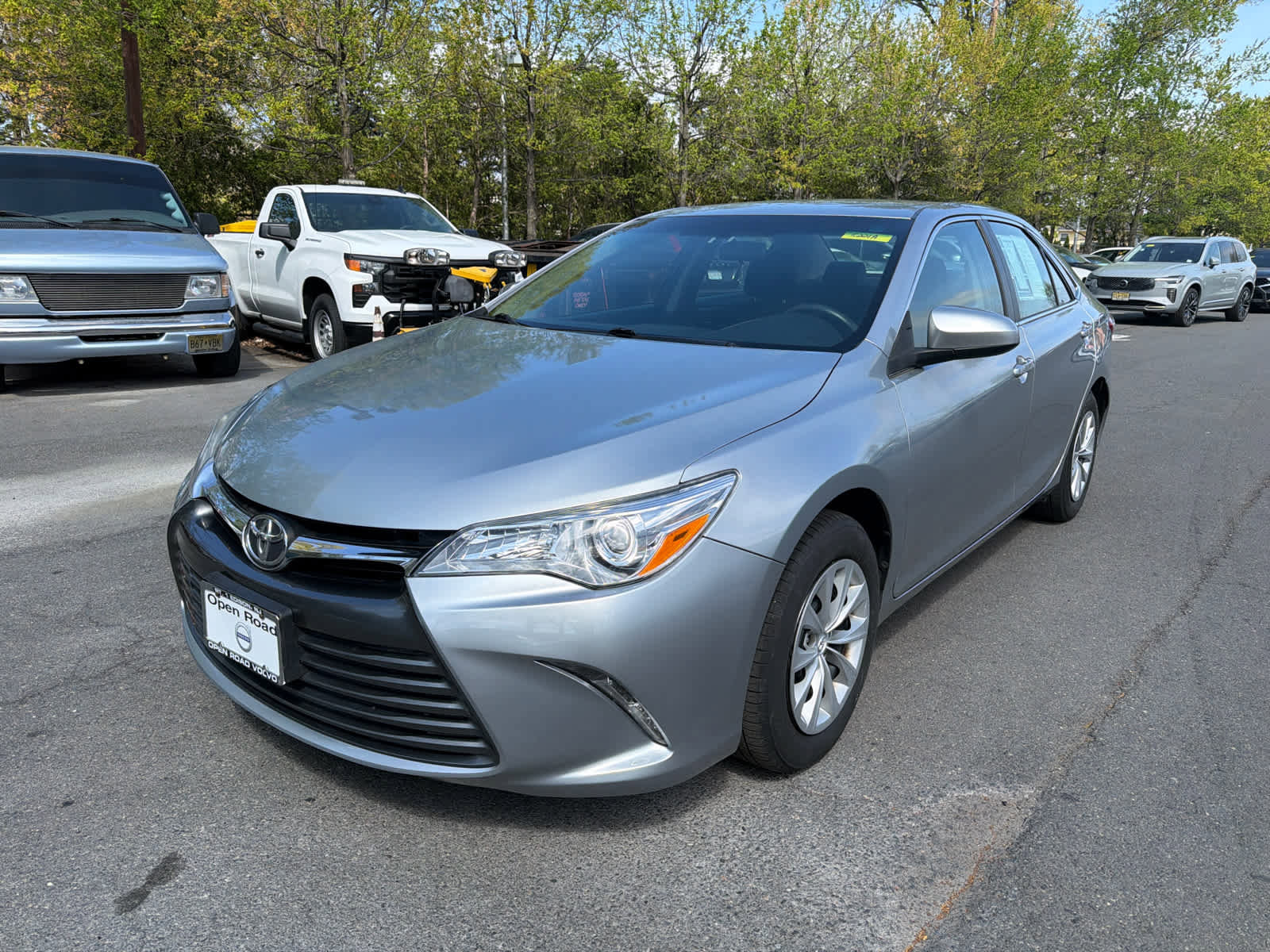 Used 2017 Toyota Camry LE FWD image 4