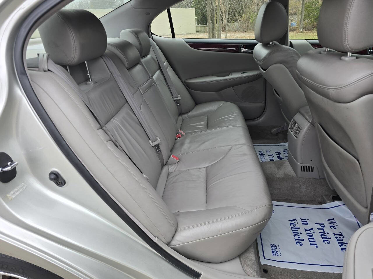 Used 2002 Lexus ES 330 Base 4dr Sedan image 6