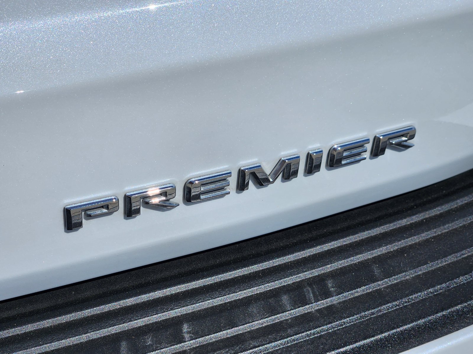 Used 2026 Chevrolet Tahoe Premier w/ Sun And Tow Package RWD image 13