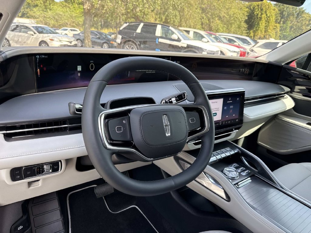 New 2026 Lincoln Nautilus Premier AWD/4WD image 33