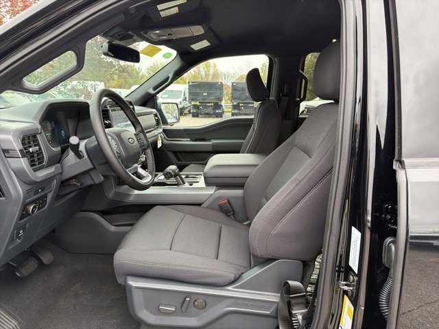 New 2025 Ford F150 XLT w/ Equipment Group 302A MID image 8