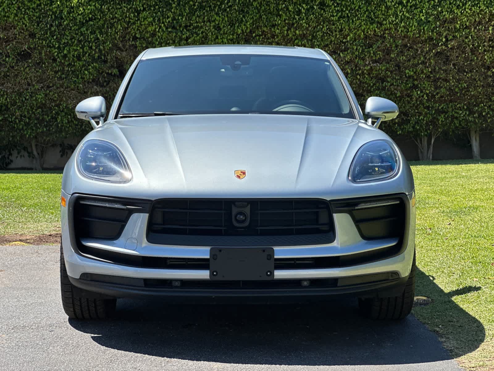 Used 2026 Porsche Macan AWD/4WD image 11