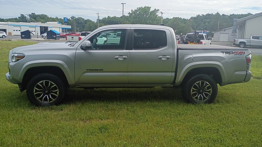 Used 2023 Toyota Tacoma TRD Sport w/ Advanced Technology Package AWD/4WD image 4