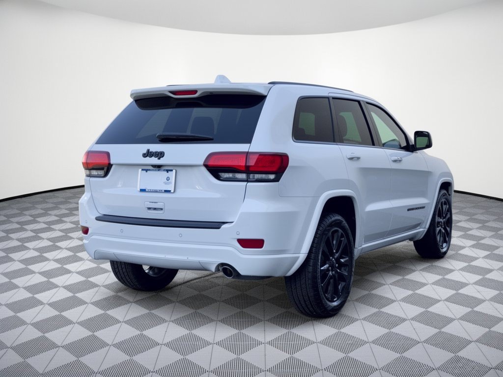 Used 2019 Jeep Grand Cherokee Altitude RWD image 9