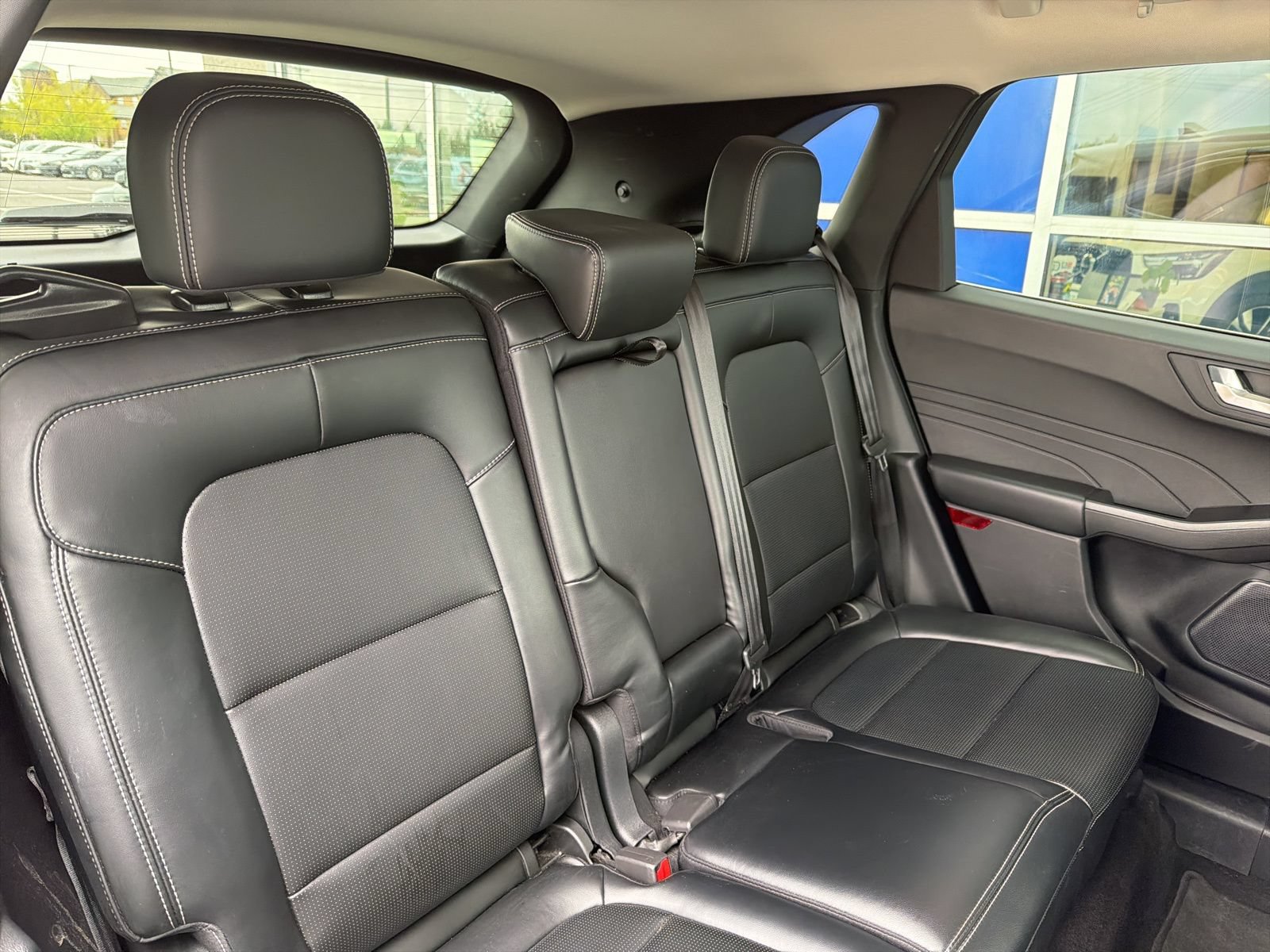 Used 2025 Ford Escape Platinum AWD/4WD image 25