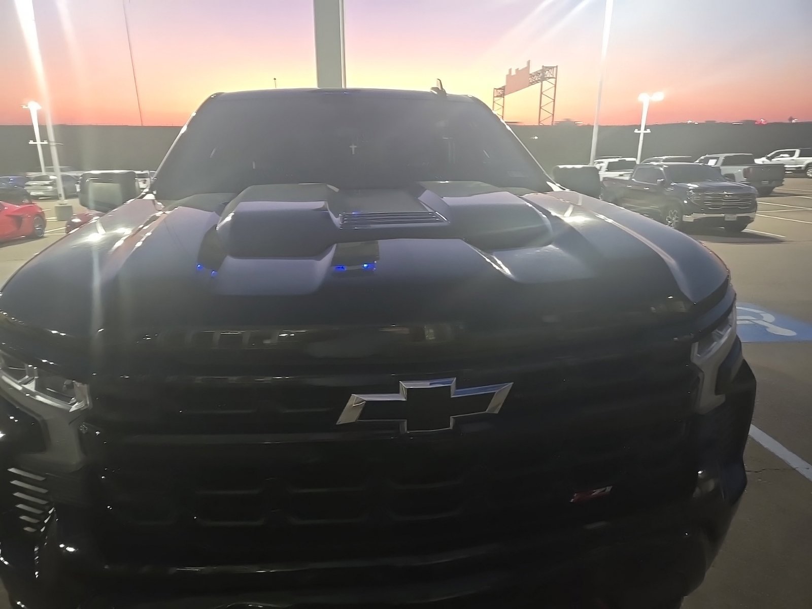 Used 2022 Chevrolet Silverado 1500 LT Trail Boss AWD/4WD image 2