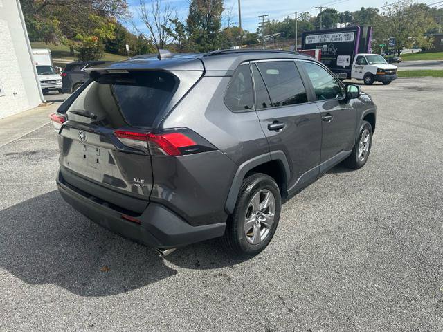 Used 2022 Toyota RAV4 XLE image 18