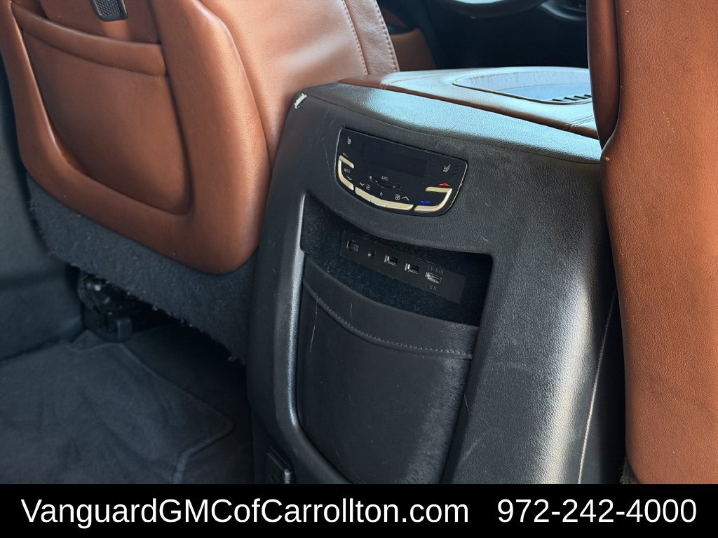 Used 2020 Cadillac Escalade Luxury RWD image 34