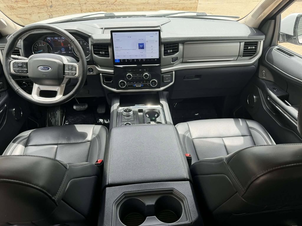Used 2024 Ford Expedition Max XLT AWD/4WD image 22