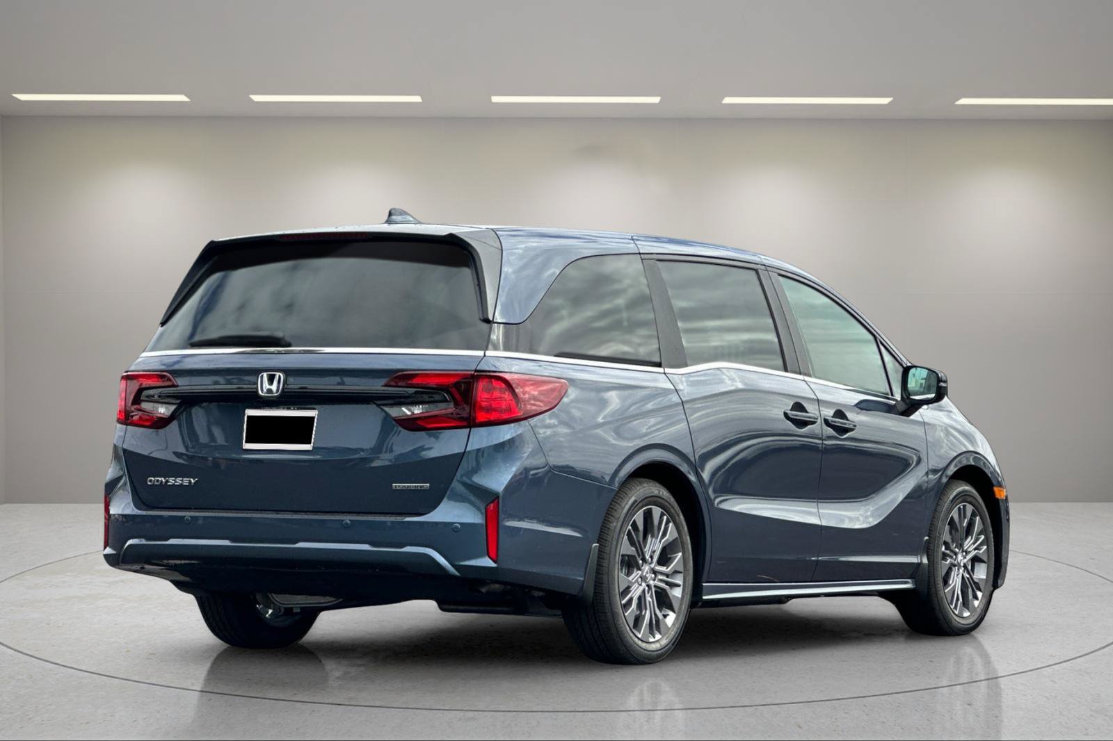 New 2027 Honda Odyssey Touring image 3