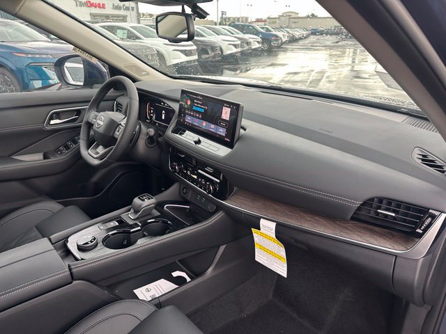 Used 2026 Nissan Rogue Platinum w/ Platinum Premium Package AWD/4WD image 17