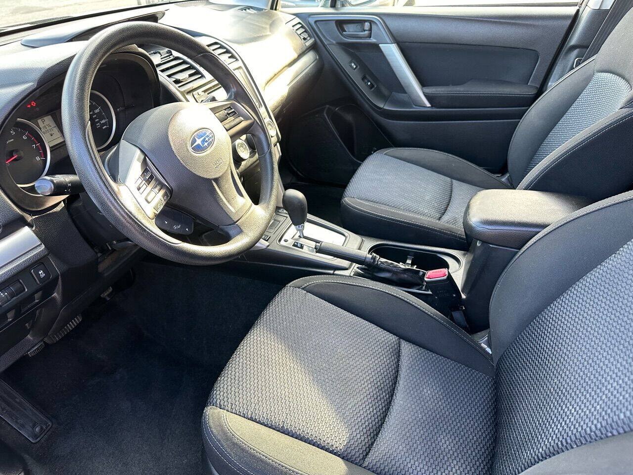 Used 2014 Subaru Forester 2.5i Premium AWD/4WD image 6