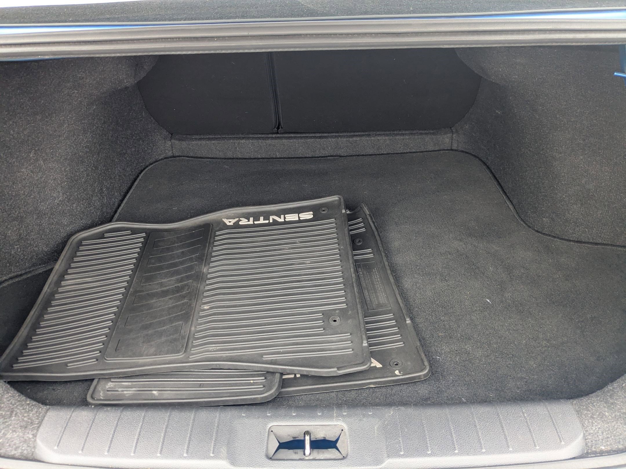 Used 2020 Nissan Sentra SR w/ Premium Package image 32