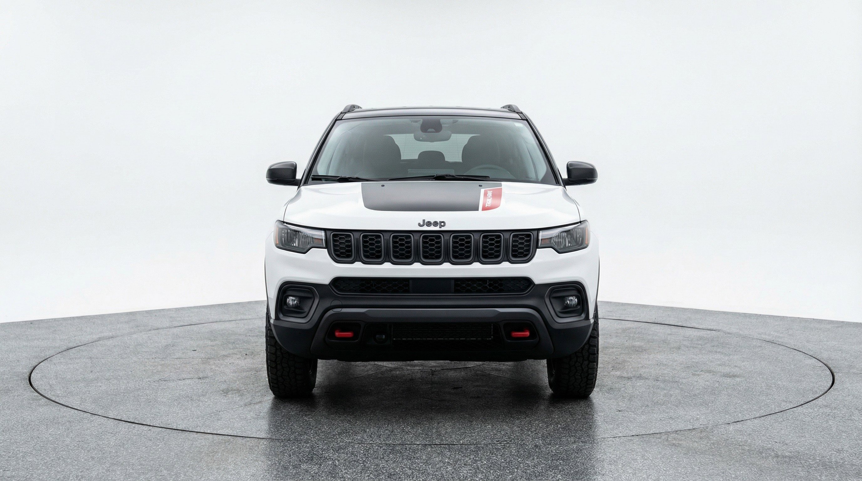Used 2025 Jeep Compass Trailhawk AWD/4WD image 2