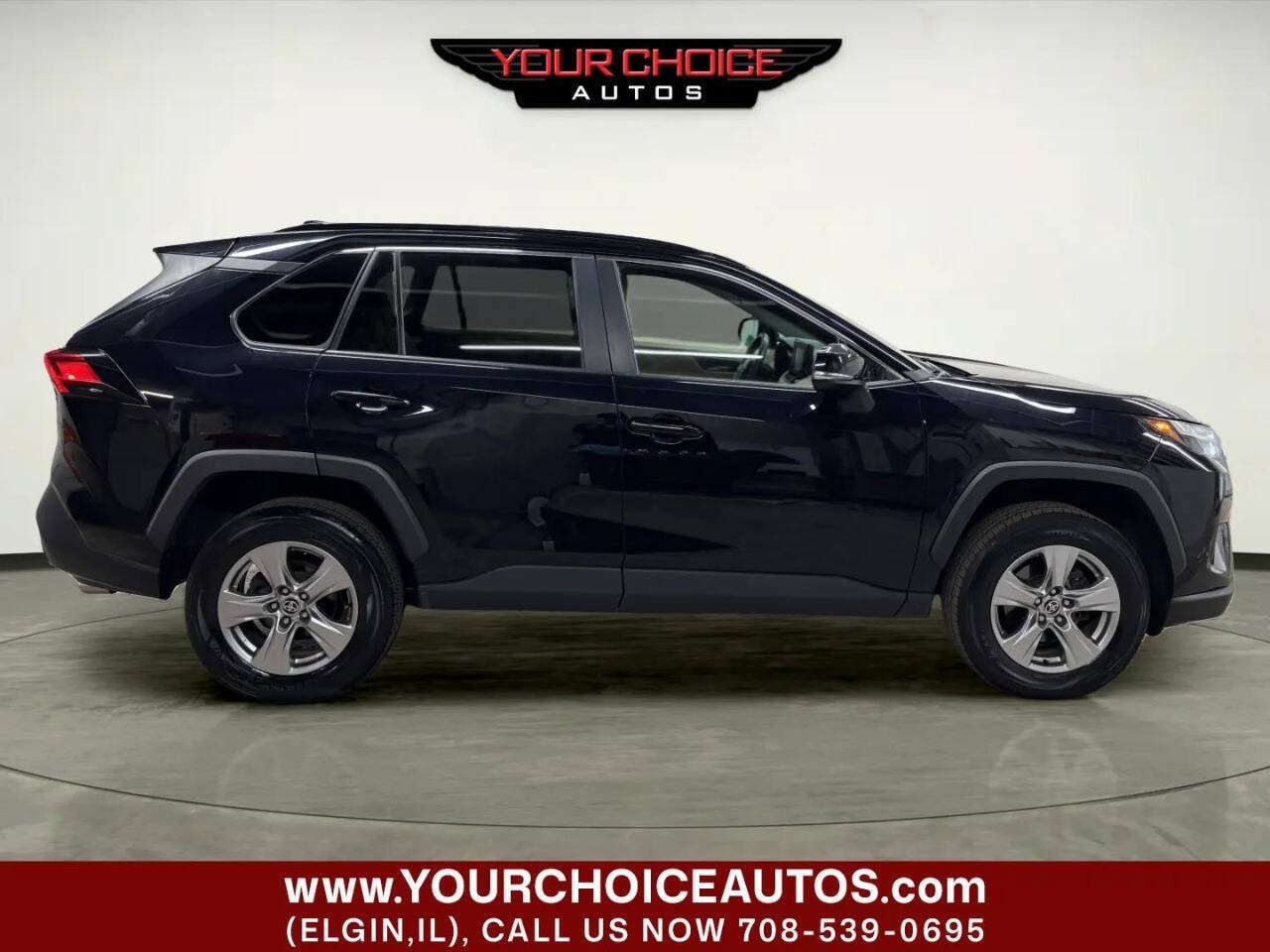 Used 2022 Toyota RAV4 XLE AWD/4WD image 8