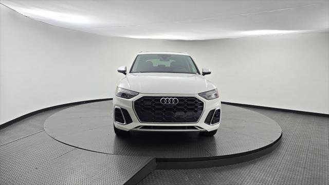 Used 2023 Audi Q5 2.0T Premium Plus w/ Premium Plus Package AWD/4WD image 12