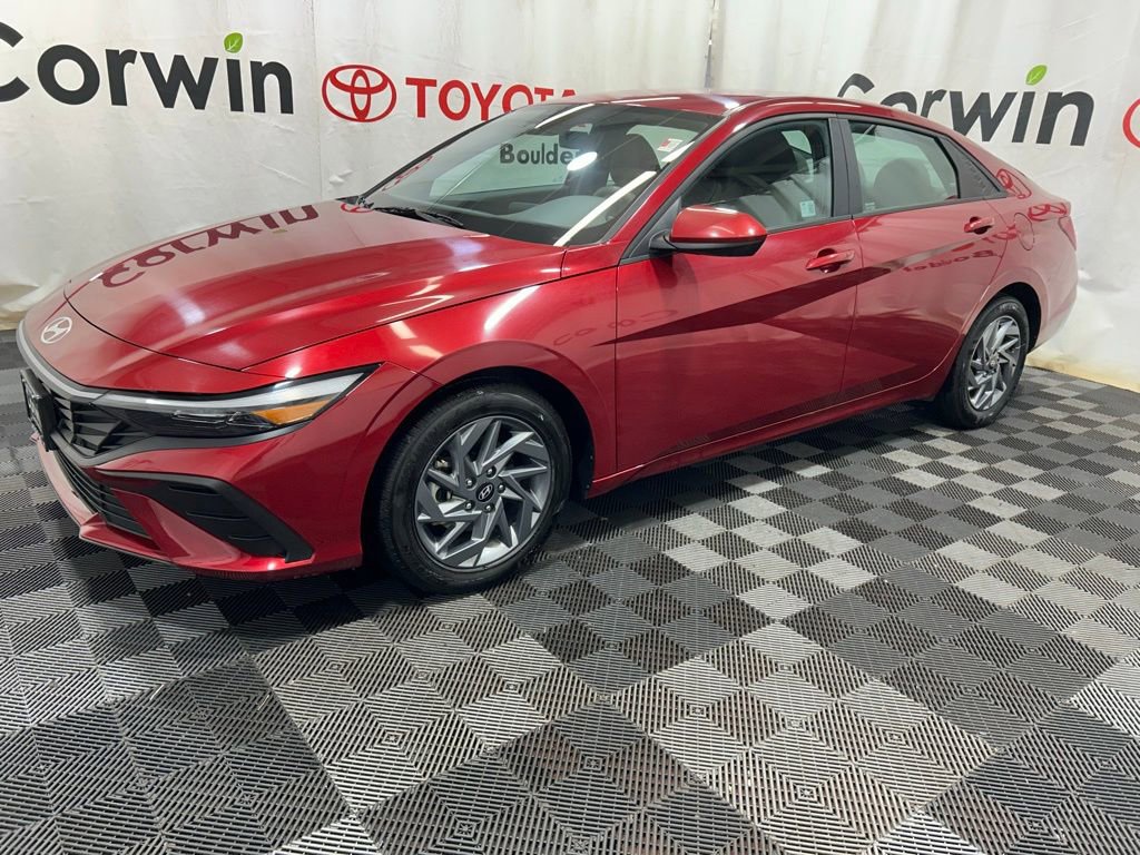 Used 2024 Hyundai Elantra SEL image 4