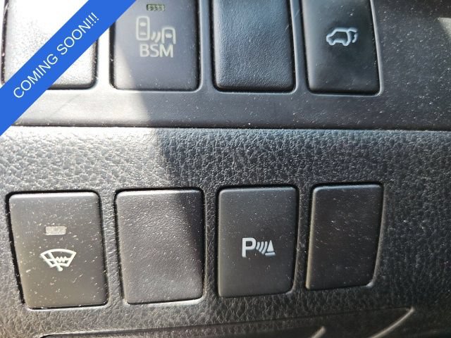 Used 2016 Toyota Highlander Limited AWD/4WD image 12