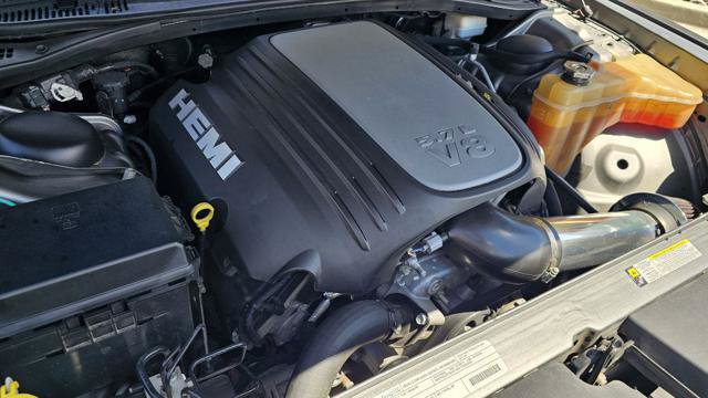 Used 2012 Dodge Challenger R/T RWD image 10