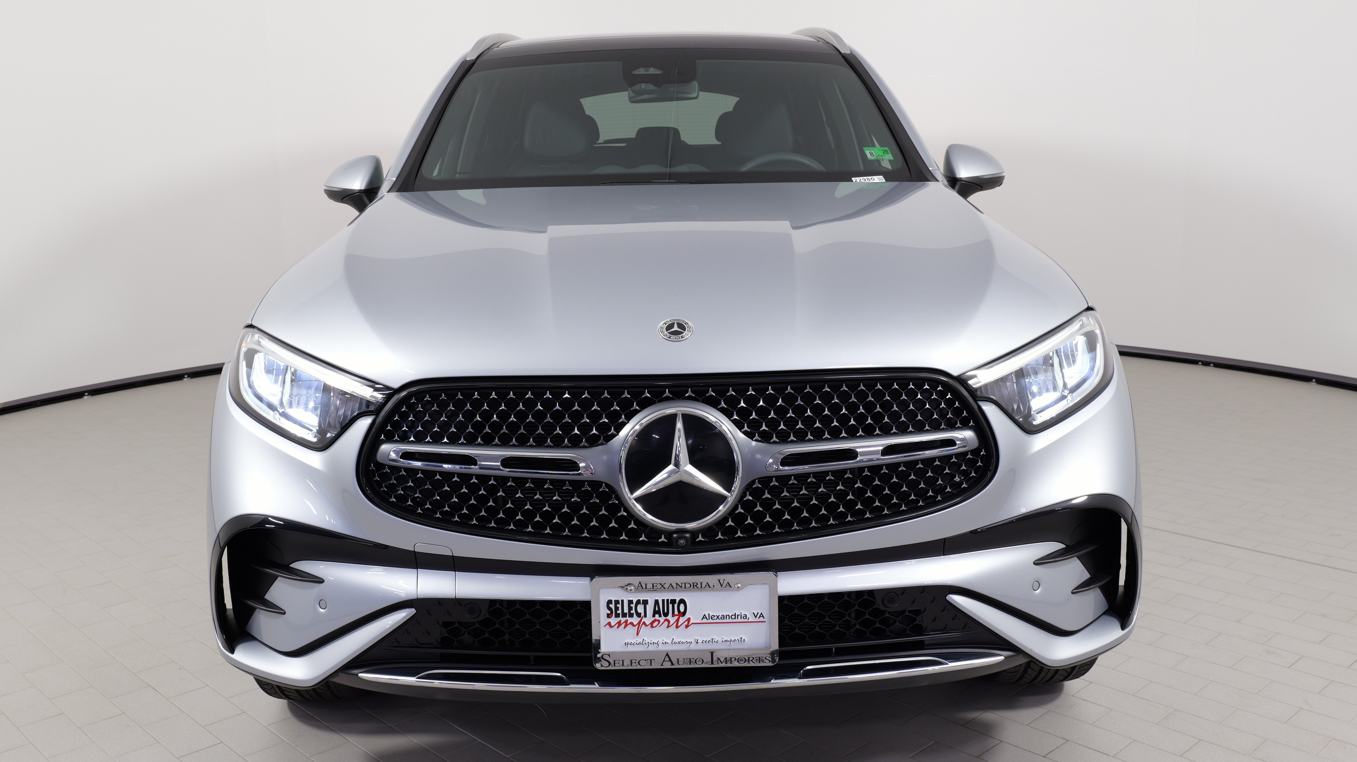 Used 2025 Mercedes-Benz GLC 350e 4MATIC image 6