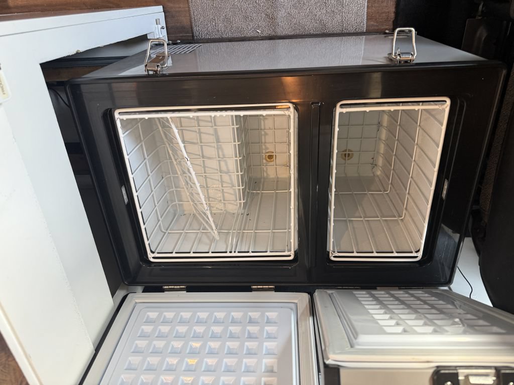 Used 2014 RAM ProMaster 2500 w/ Interior Convenience Group FWD image 61
