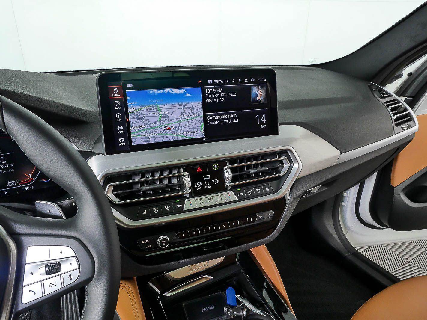 Used 2025 BMW X4 xDrive30i AWD/4WD image 13