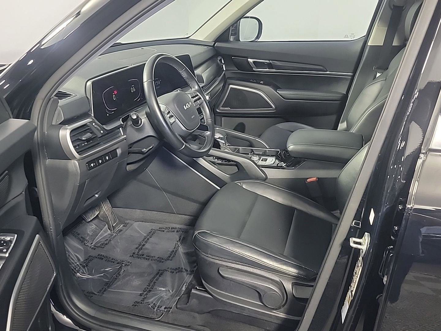 Used 2023 Kia Telluride LX AWD/4WD image 19