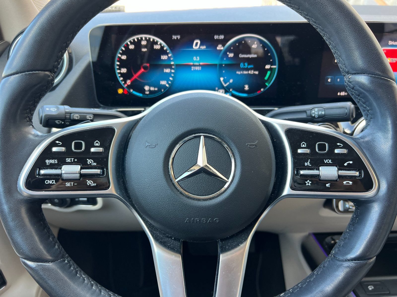 Used 2023 Mercedes-Benz GLA 250 4MATIC image 22