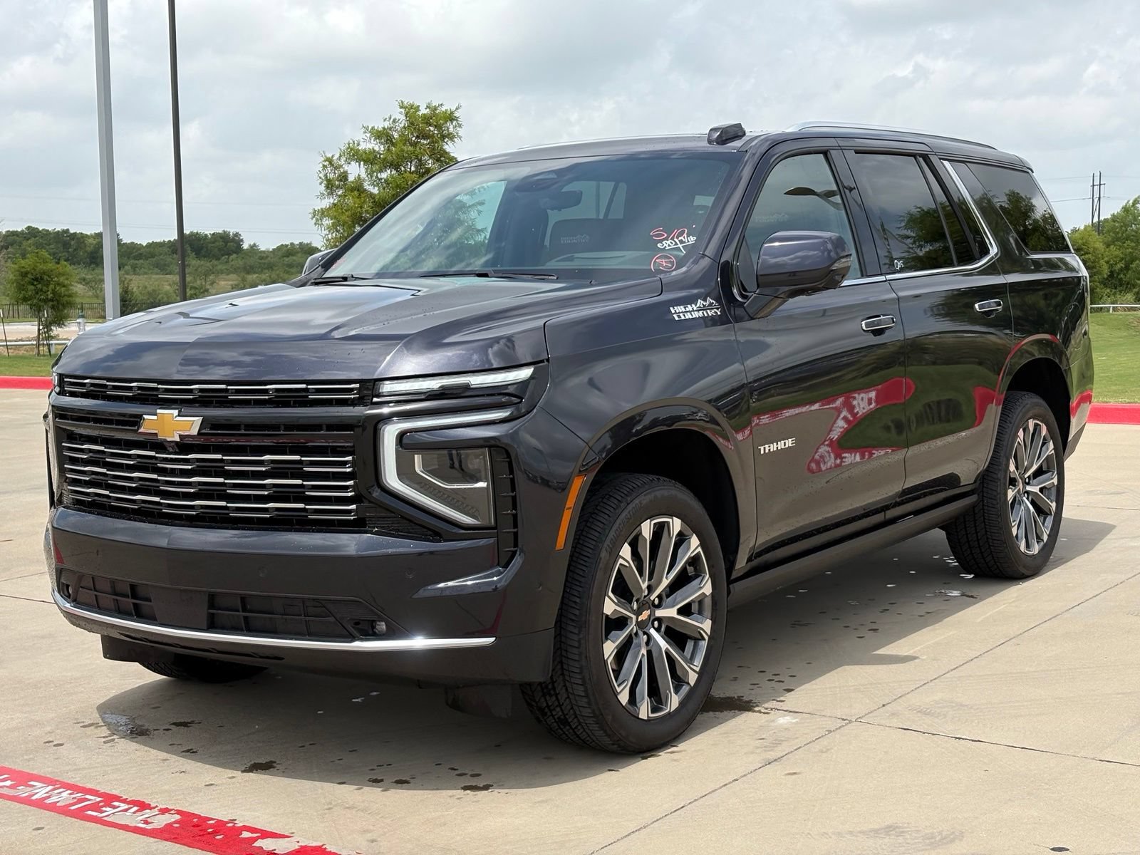 Used 2026 Chevrolet Tahoe High Country AWD/4WD video 3