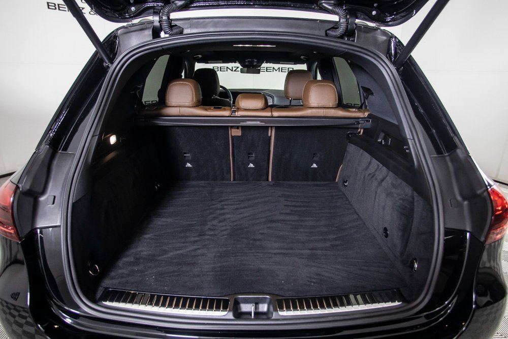 Used 2025 Mercedes-Benz GLE 450e 4MATIC image 9